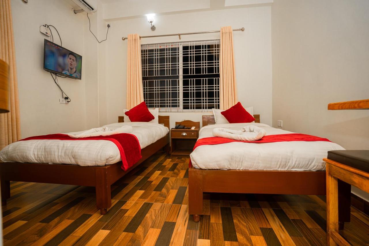 Hotel Dela Mount بوكْرا المظهر الخارجي الصورة